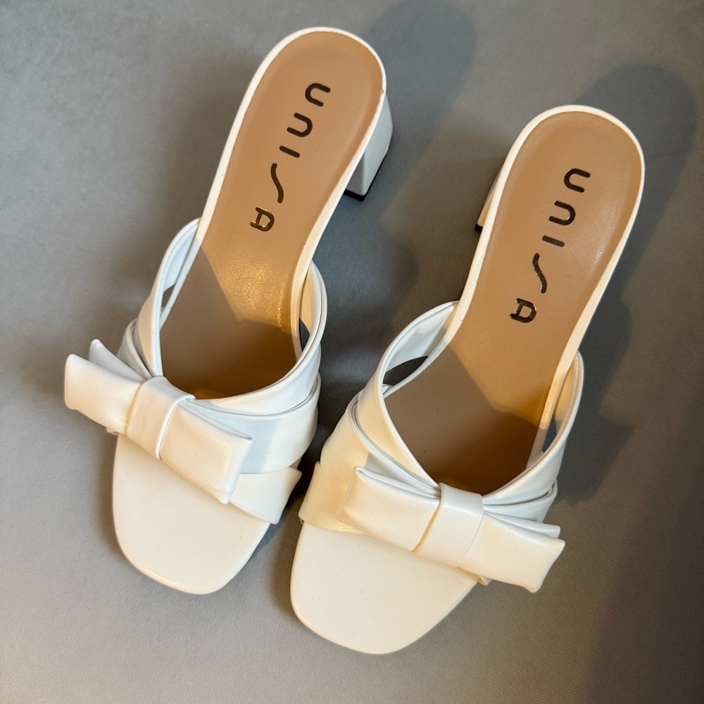 Unisa White Bow Mules